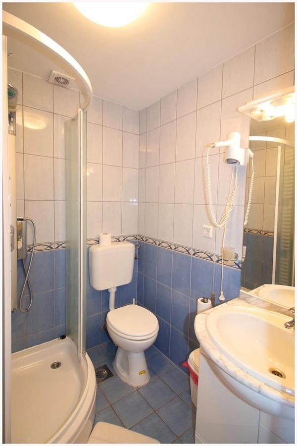 Guest House Lav Primošten Εξωτερικό φωτογραφία